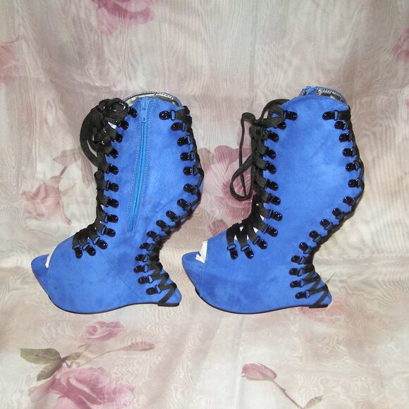 NIB RARE size 9 Bettie Page "Tina" Corset wedges in ROYAL BLUE - Picture 4 of 16